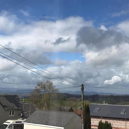 Cheerful Two Bedroom Cottage In The Forest Of Dean Lydbrook Zewnętrze zdjęcie